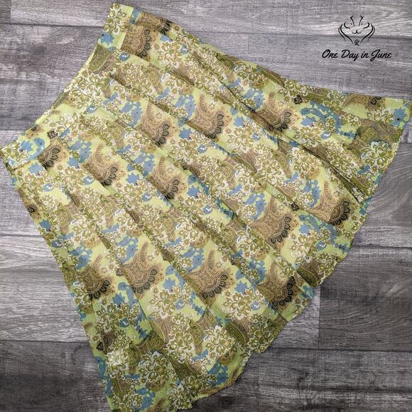 Christopher & Banks Sheer Lined Skirt Size 4 - Picture 5 of 5